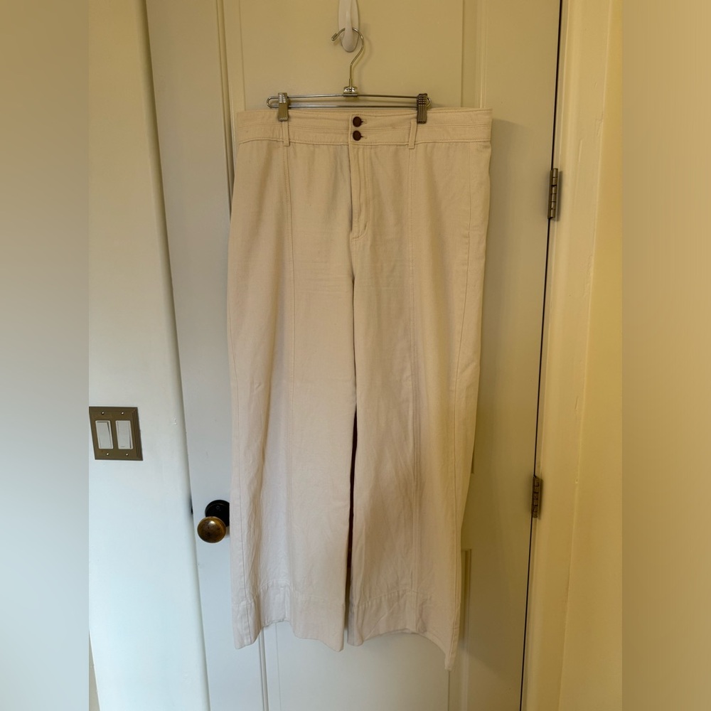 Size 14 Ann Taylor seamed wide leg jeans in ivory